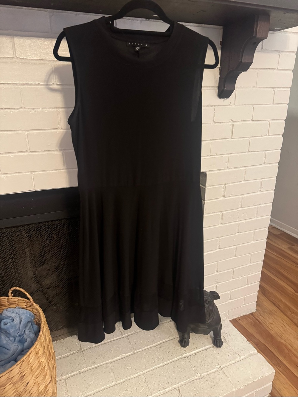 Tiana B. Black Sleeveless Midi A-Line Dress